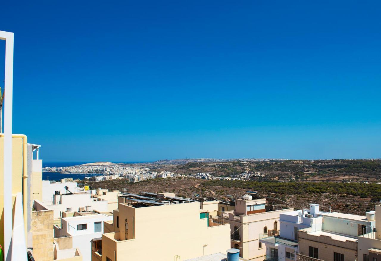 Summer Breeze Apartment With Panoramic Terrace - By Getawaysmalta Mellieha Bagian luar foto